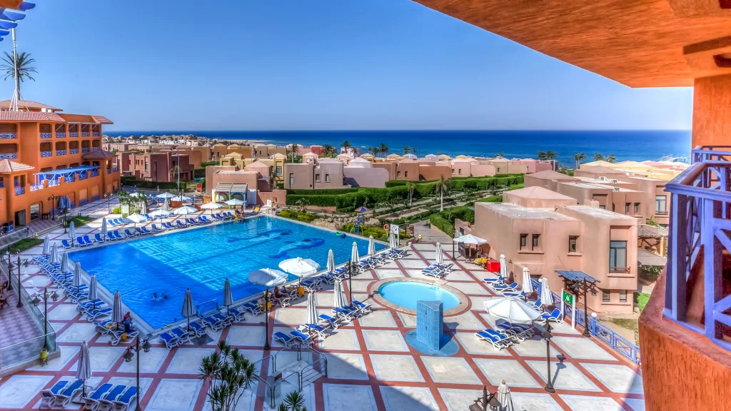 الفندق كانكون بيتش ريزورت - العين السخنة